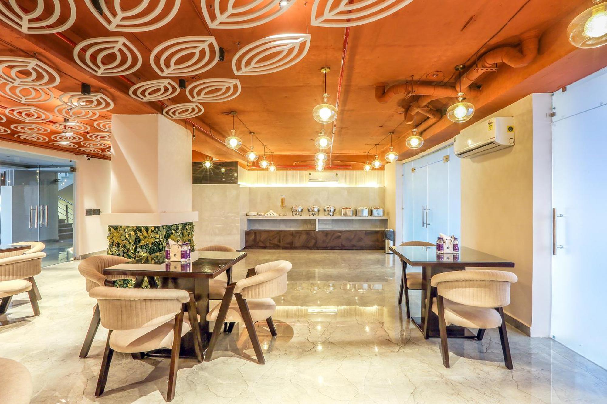 גורגאון Hotel Green Lotus Luxe מראה חיצוני תמונה