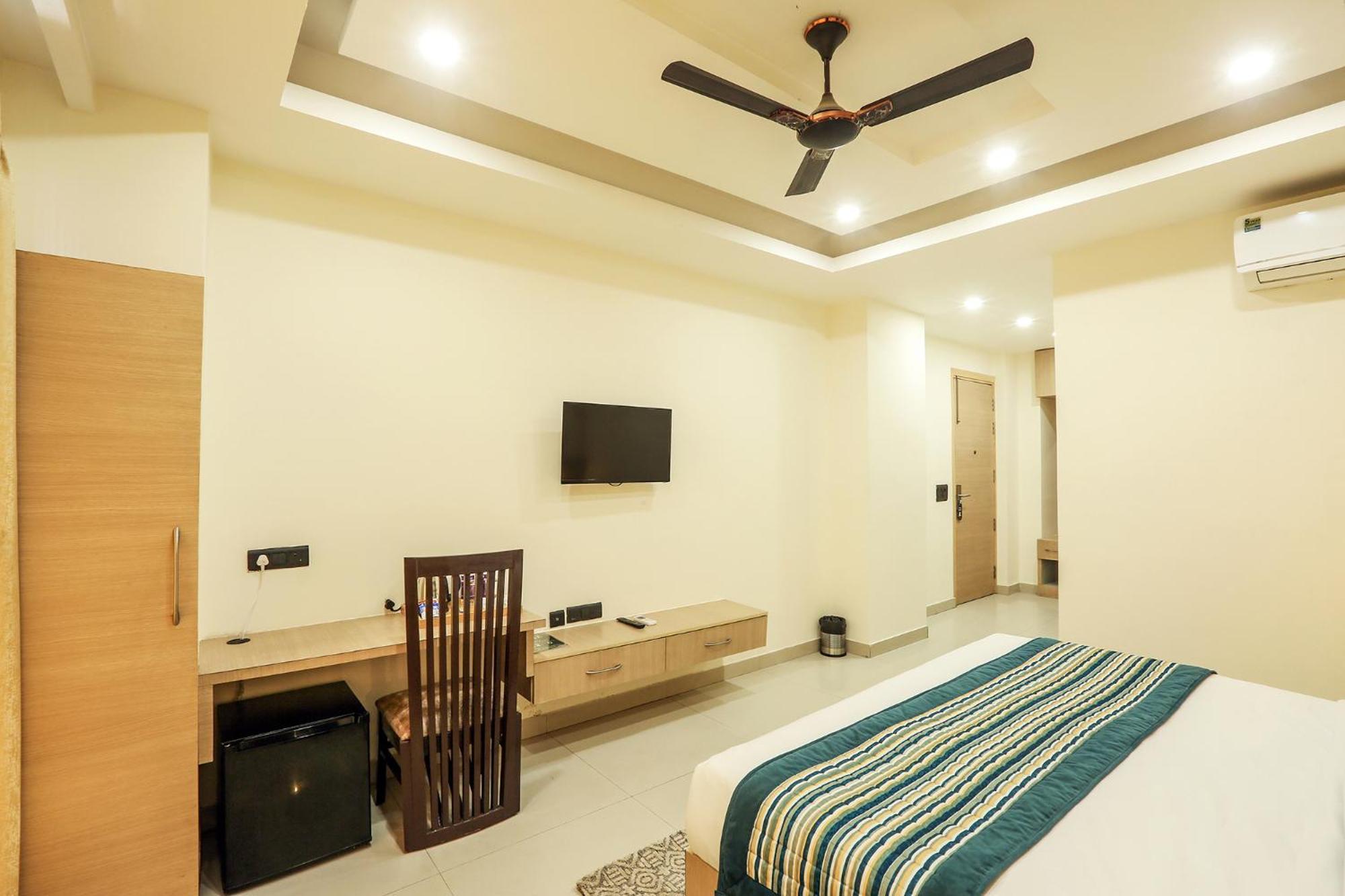 גורגאון Hotel Green Lotus Luxe מראה חיצוני תמונה