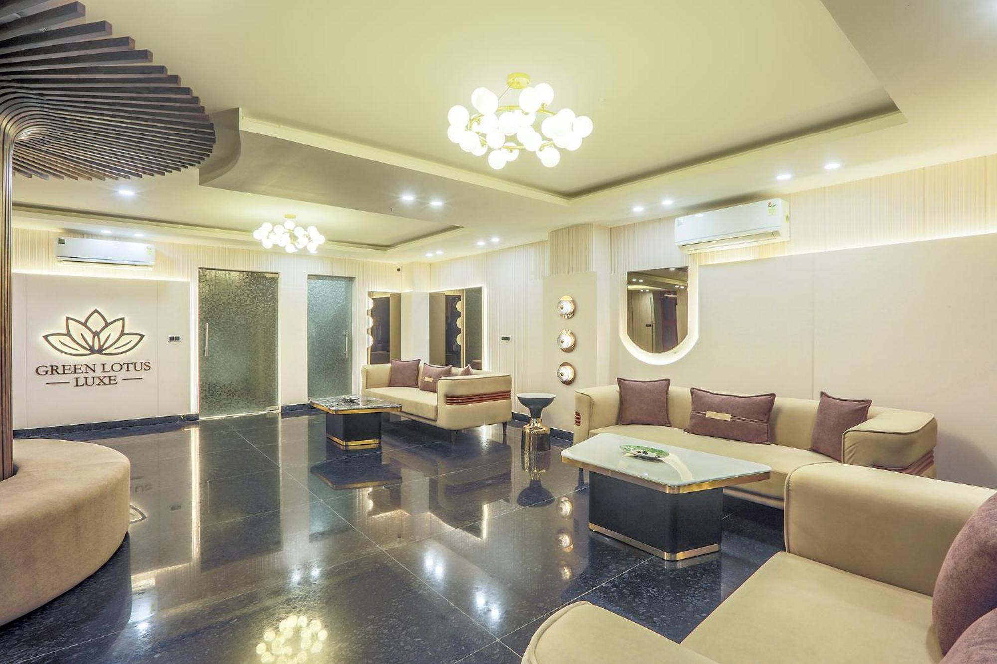 גורגאון Hotel Green Lotus Luxe מראה חיצוני תמונה