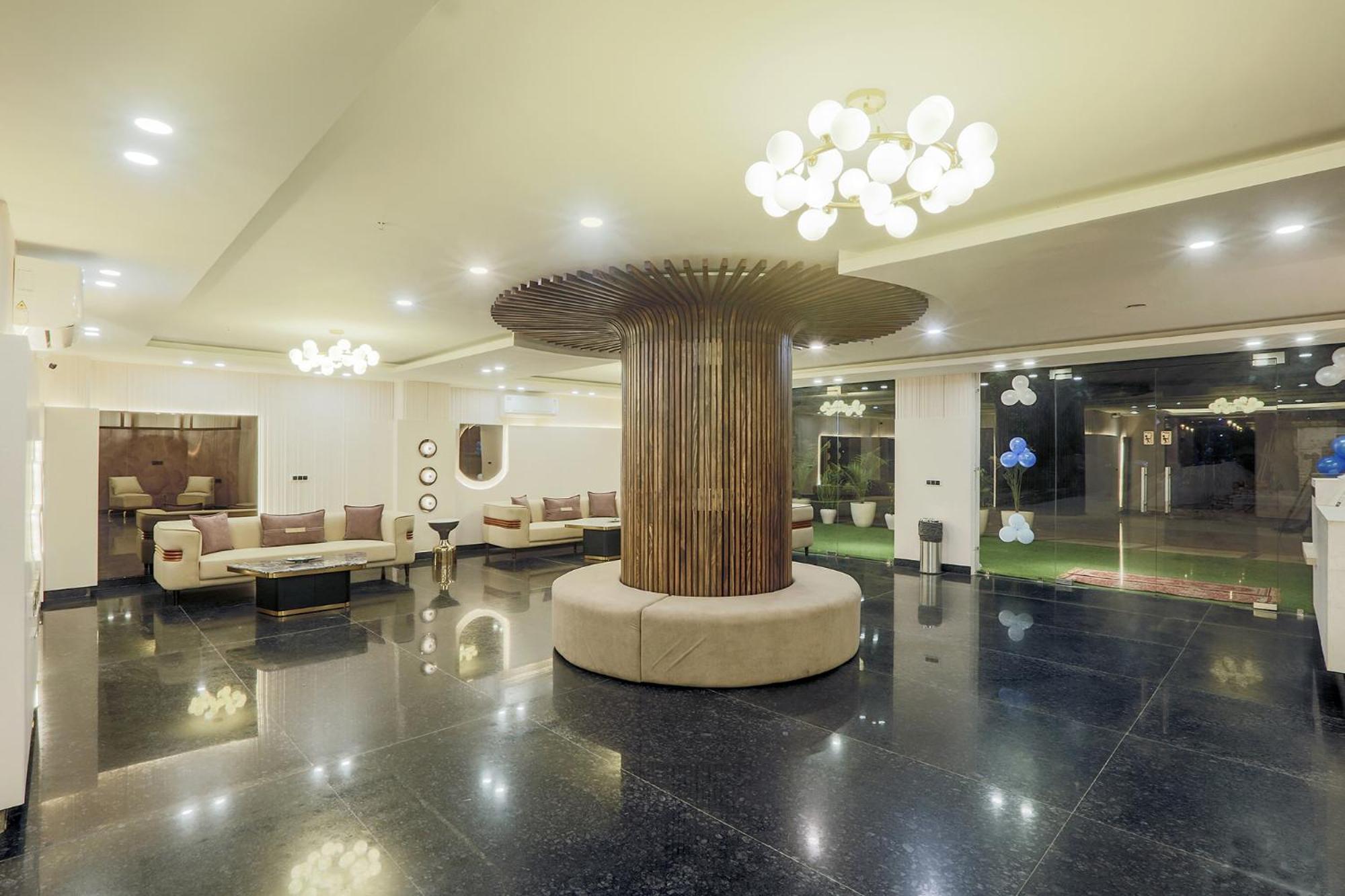גורגאון Hotel Green Lotus Luxe מראה חיצוני תמונה